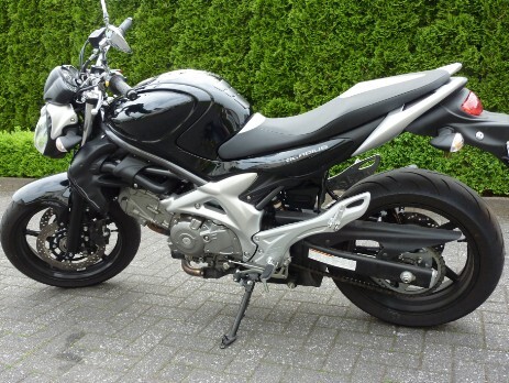 Suzuki Gladius 72 PS