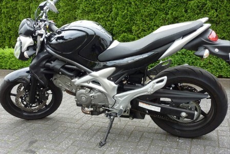 Suzuki Motorrad Schwarzes Motorrad